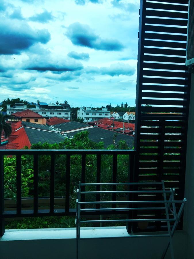 Thani Residence Csonburi Kültér fotó